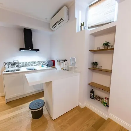 “d'azeglio N.9” Luxury Panoramic Flat With Kitchen *